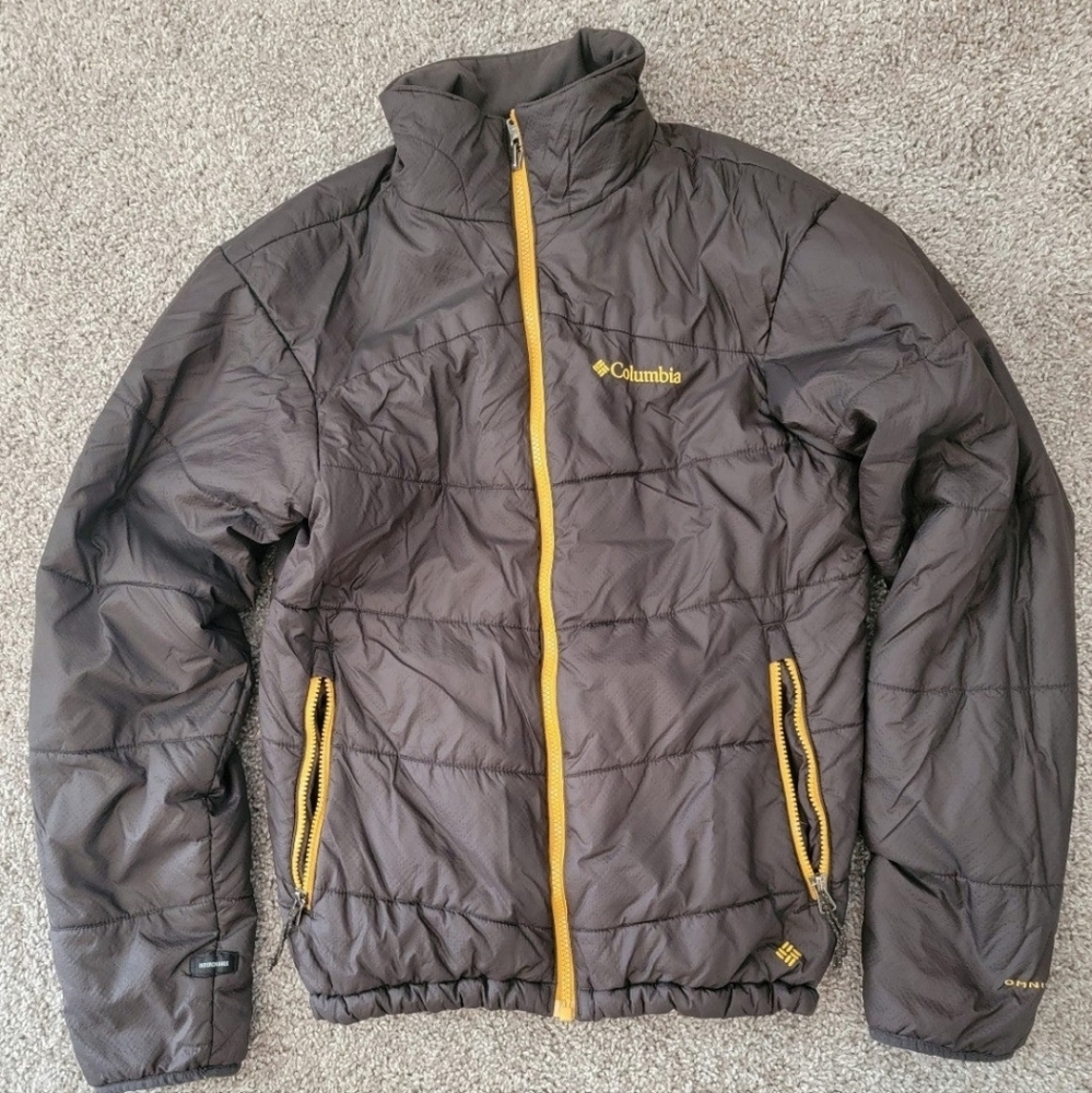 Great condition Columbia puffer jacket. Size Med.